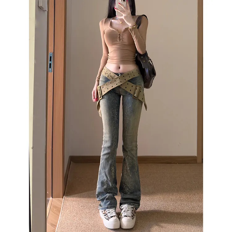 性感交叉腰带微喇裤女2025年秋季新款低腰紧身显瘦提臀喇叭牛仔裤