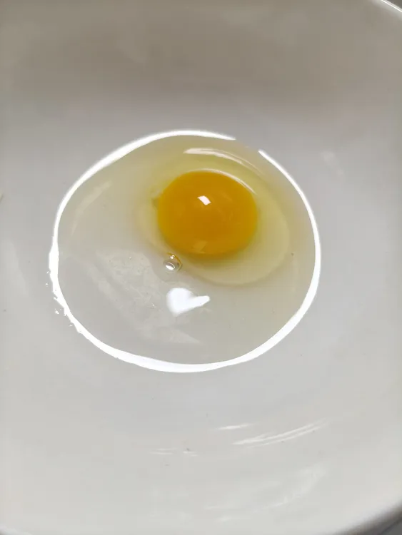 试吃十枚散养新鲜粉壳土鸡蛋（顺丰包邮送货上门）