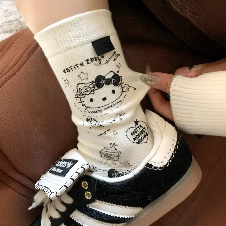 可爱hellokitty袜子女中筒袜夏季薄款ins潮日系甜美卡通春秋长袜