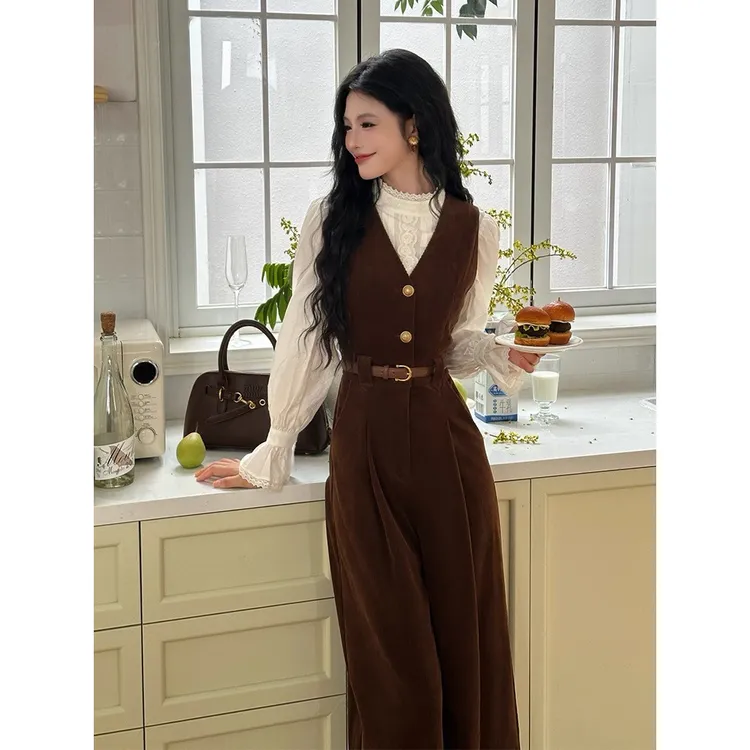 小香风复古咖色V领背心连体裤女2025秋季新款立领白色衬衫两件套