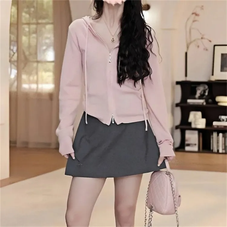 2025春季新款时尚简约显瘦连帽设计针织衫女通勤休闲长袖百搭上衣