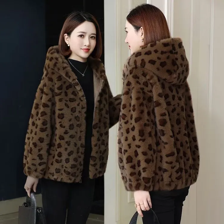冬季毛呢大衣豹纹宽松连帽貂绒中长加厚皮毛一体外套中老年妈妈装