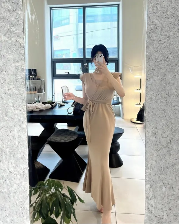 法式气质名媛收腰显瘦包臀无袖长裙鱼尾裙女夏季新设计感连衣裙女