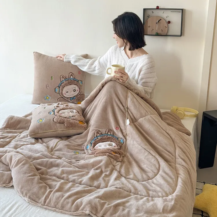 牛奶绒抱枕被子两用二合一午睡毯冬天加厚车用折叠枕头被2025新款