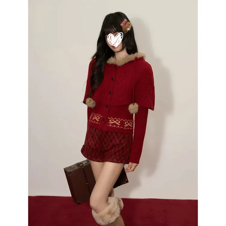 圣诞新年款甜美氛围感毛绒连帽斗篷毛衣女秋冬设计感绞花针织开衫