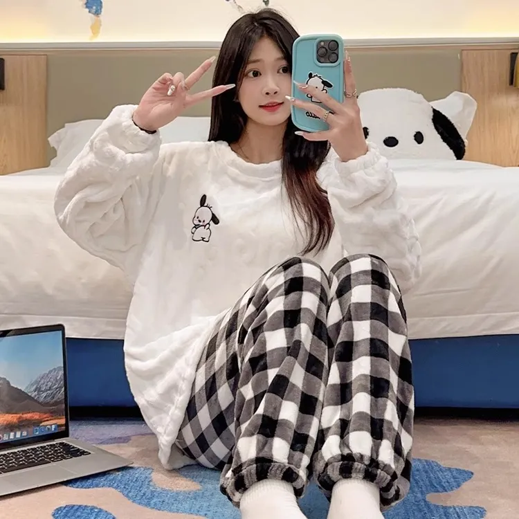 睡衣女款秋冬季加厚珊瑚绒2025年新款格子帕恰狗法兰绒家居服套装