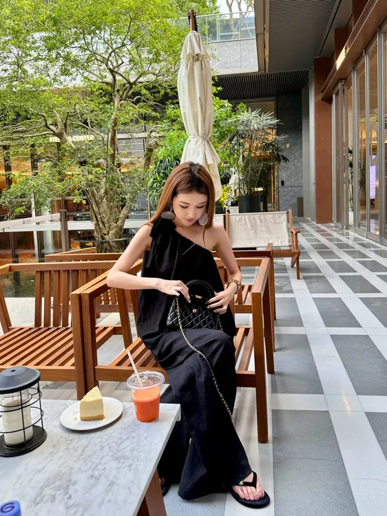 韩系气质高级感极简斜肩领上衣宽松阔腿裤黑色套装#D1001