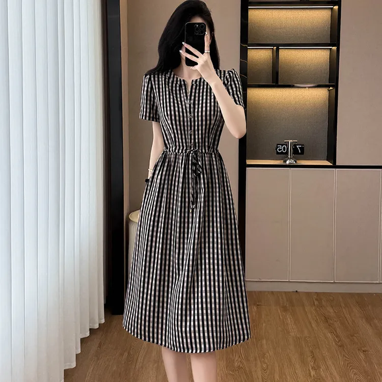 格子休闲收腰显瘦大码宽松女装胖mm中长款夏季新款短袖连衣裙