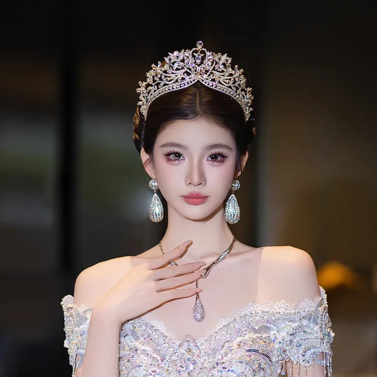 合金婚庆饰品 新娘结婚爆闪重工奢华氛围感皇冠婚礼造型女MT0193