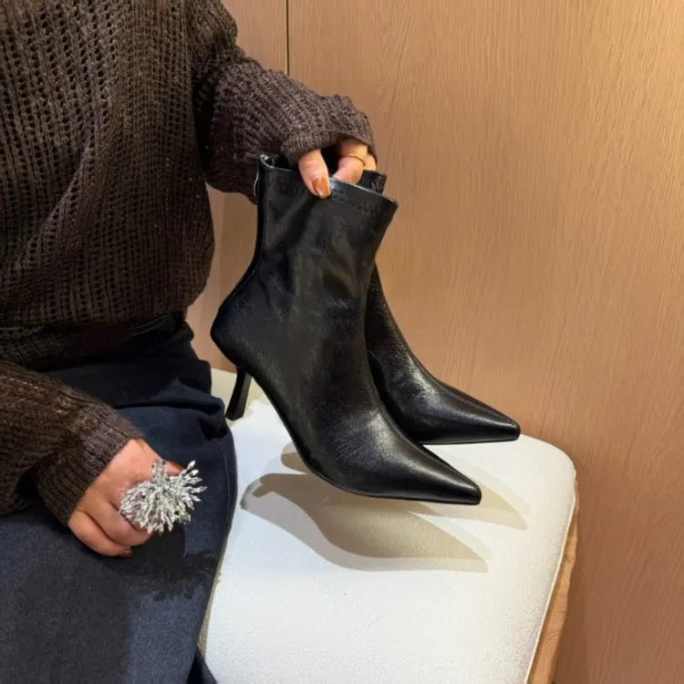 啄木鸟2025秋冬季新款尖头短靴女弹力瘦瘦靴时装高跟靴欧美细跟靴