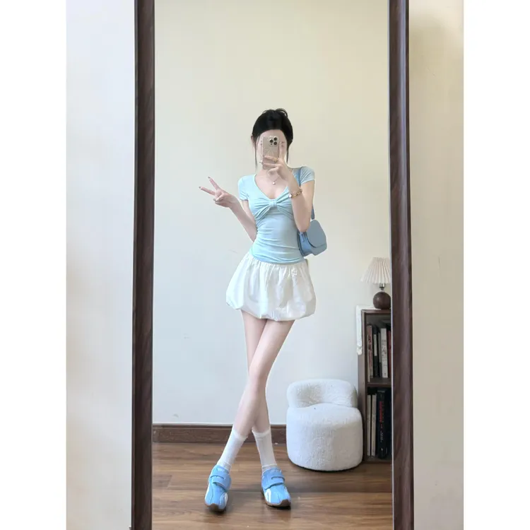 后背镂空蕾丝短袖t恤女设计感小众夏季纯欲辣妹掐腰上衣短裙套装