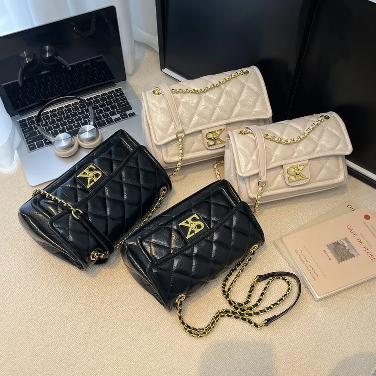 2025年最新款手提简约风锁扣耐磨扣式单肩包小众菱格包小方包