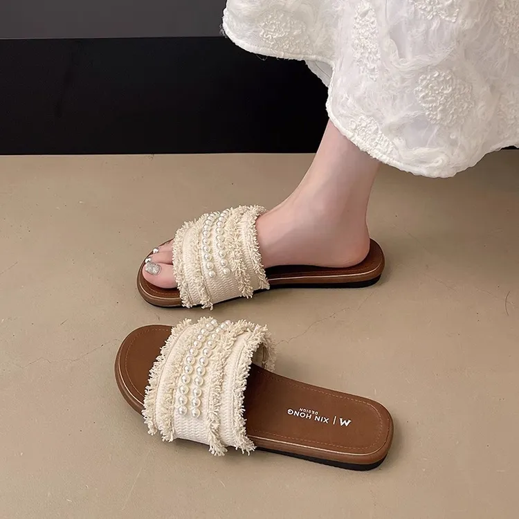 法式珍珠拖鞋女夏外穿2025新款一字拖软平底配裙子温柔度假凉拖鞋