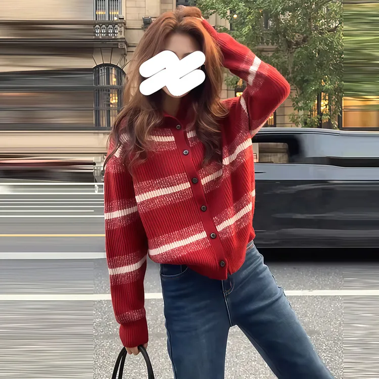 圆领秋冬时髦针织开衫2025年新款独特漂亮洋气女装慵懒风撞色上衣