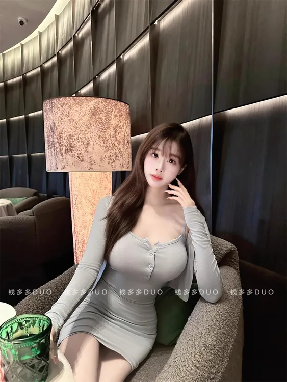 韩系早秋穿搭套装外搭开衫上衣性感显身材连衣裙包臀吊带裙两件套