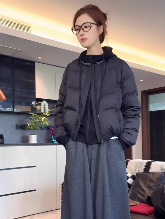 2025冬季新款白鸭绒羽绒服女短款宽松洋气高级感小个子面包服外套