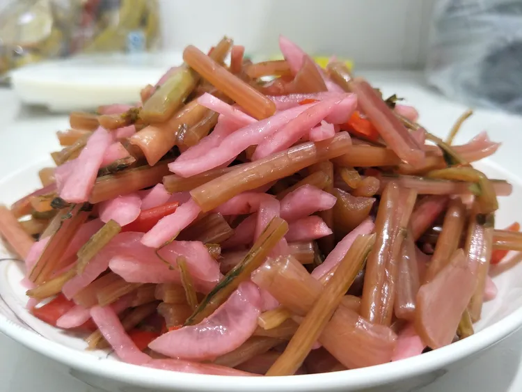 酸辣萝卜菜什锦酸萝卜杆老坛腌制下饭菜咸菜