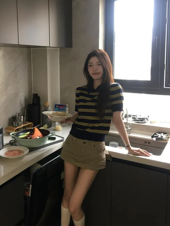 2025夏季新款韩系高级感条纹短袖POLO领上衣高腰显瘦半身裙套装女