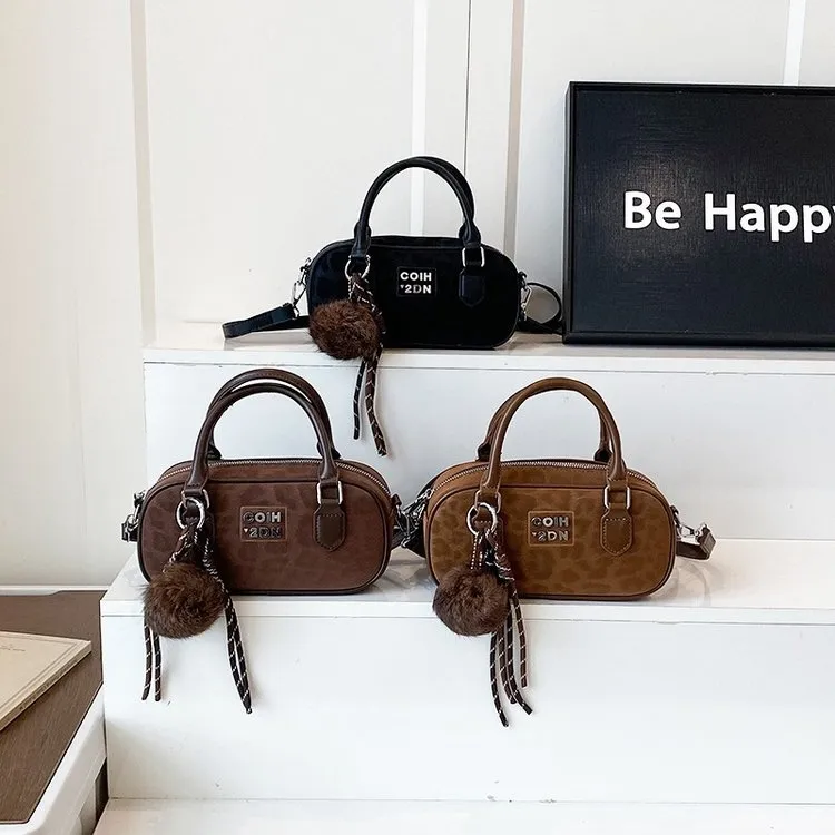 高级质感枕头包小众小2025新款百搭洋气斜挎小方包单肩手提包休闲