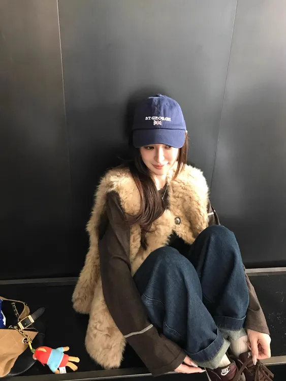 2025新款马甲皮毛一体外套女韩版秋冬超火显瘦保暖坎肩毛毛上衣