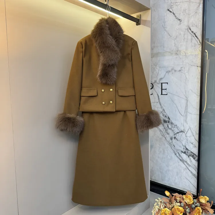 2025冬新款轻奢名媛风减龄气质双排扣法式毛呢外套+裙子装2000