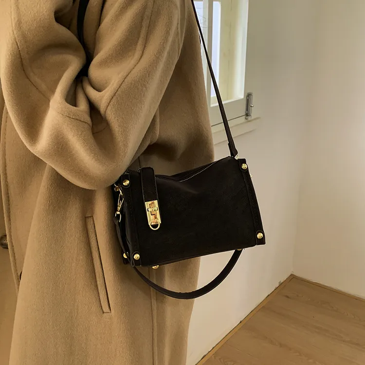 通勤风简约风拉链纯色做旧斜挎包休闲秋冬单肩韩版百搭ins小方包