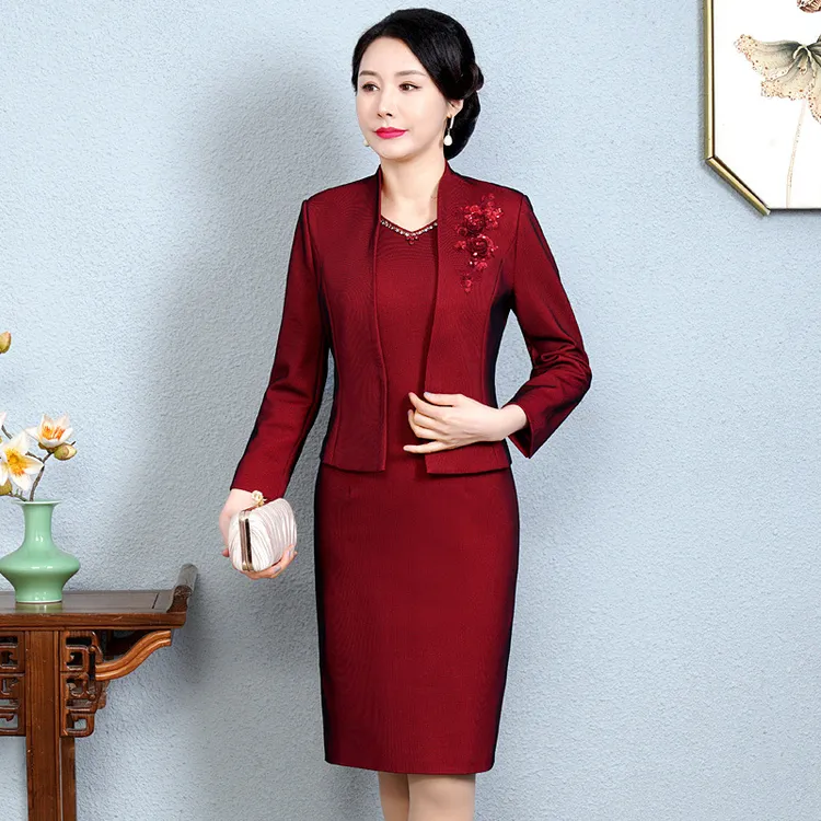 婚宴旗袍新款时尚端庄中老年大码两件套长袖妈妈装酒红短款外套女