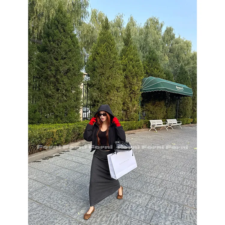 FORNI 冷都女 松糕感羊毛翻折腰针织半裙