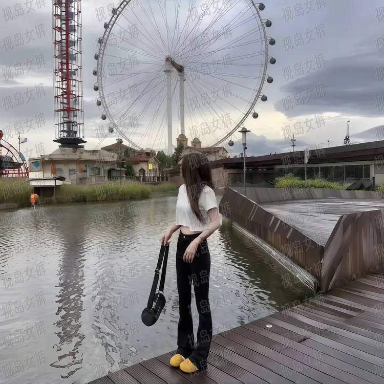 高腰微喇秋季弹力百搭显瘦显高喇叭裤女款爆款2025新款牛仔裤
