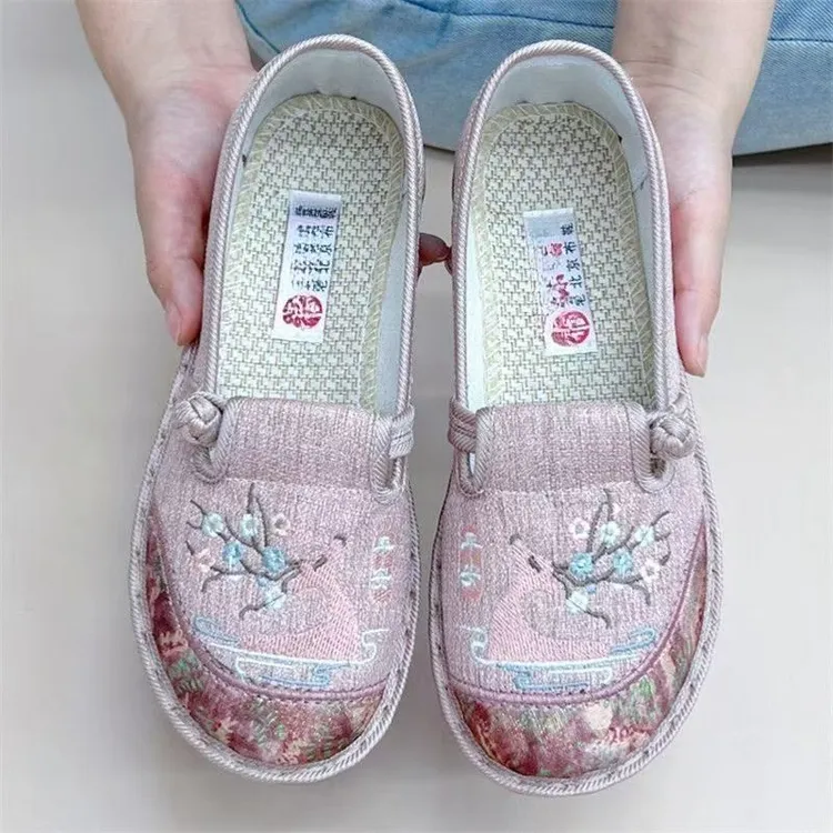 复古民族风汉服绣花鞋老北京布鞋轻便舒适女单鞋