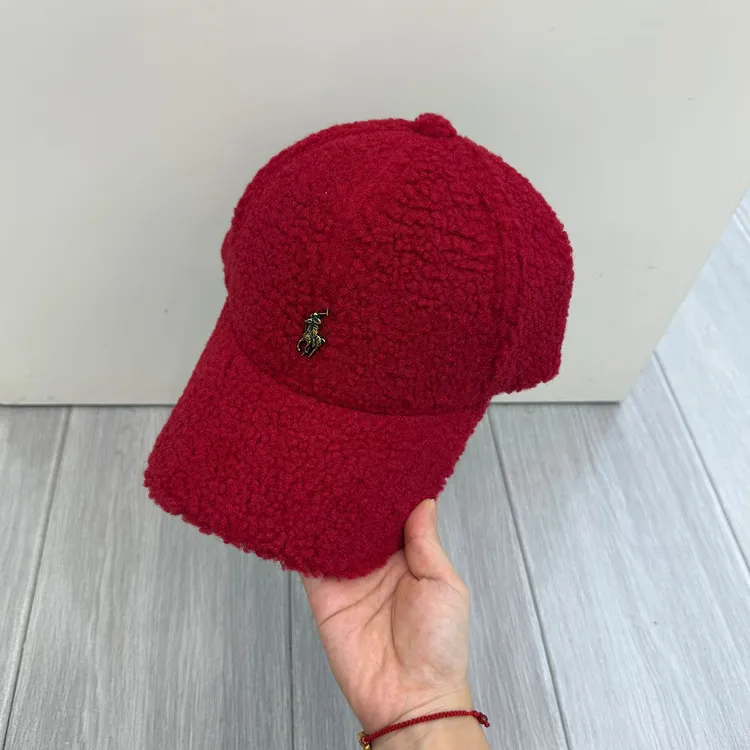 2025秋冬羊羔毛软顶棒球帽男女保暖时尚百搭显脸小户外鸭舌帽潮