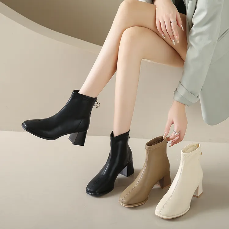 马丁靴女2025秋冬新款法式粗跟炸街小短靴女方头瘦瘦靴中跟高跟鞋