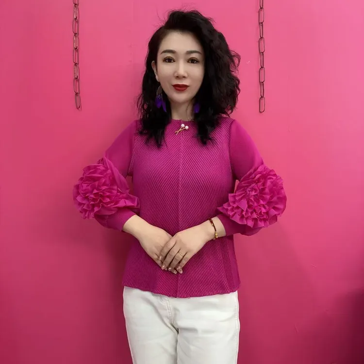 时尚洋气袖花朵褶皱洋气显瘦气质衫