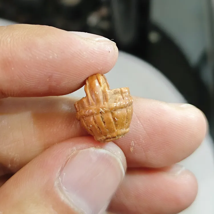 纯手工雕刻桃核桃篮水桶吊坠成人怀旧饰品