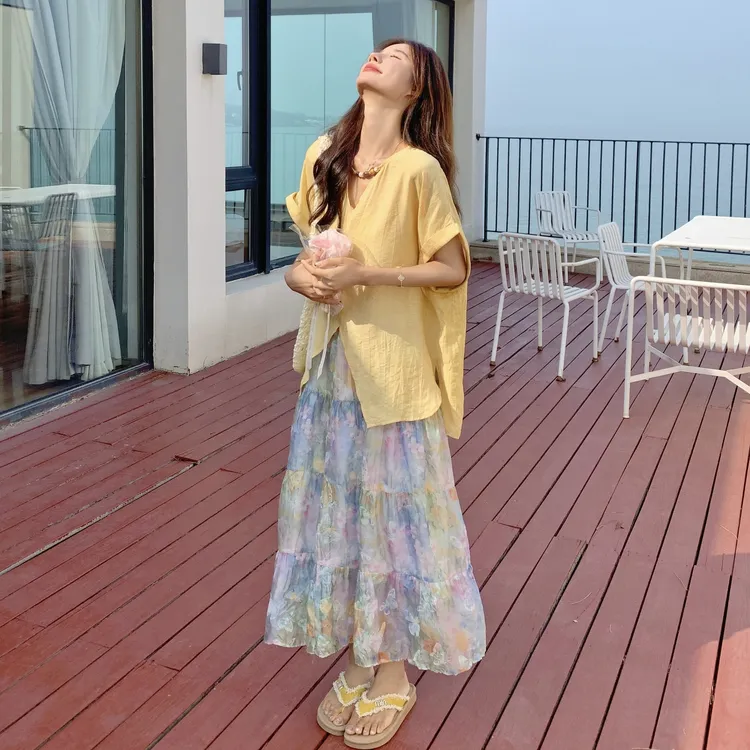 夏日休闲度假风套装裙女2025年夏季新款衬衫上衣碎花半身裙两件套