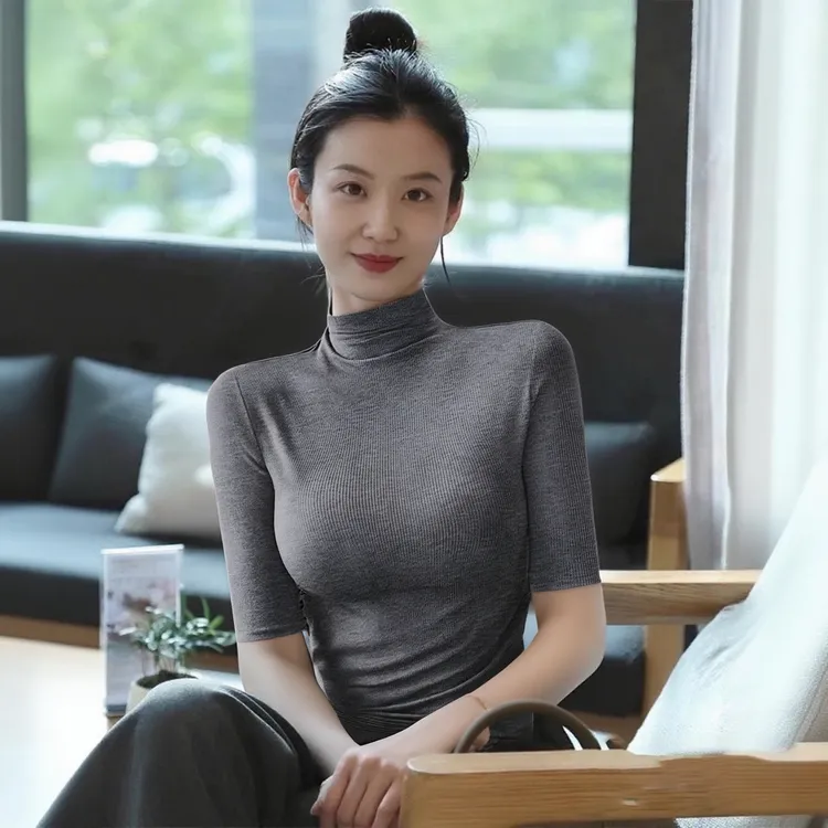 2025早秋半高领半袖T恤女修身气质高级感螺纹紧身打底衫外穿上衣