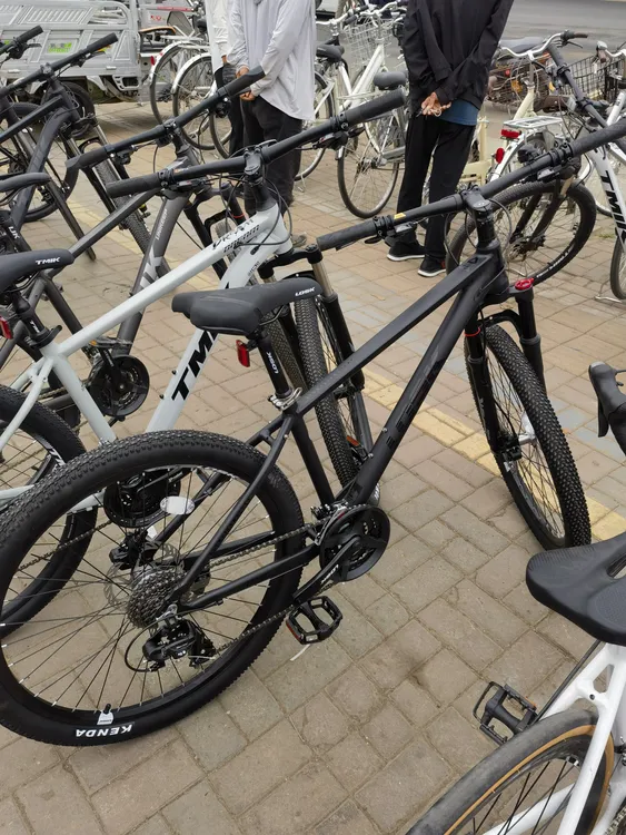 法国进口补土铝合金喜玛诺27速，油碟刹车，26寸