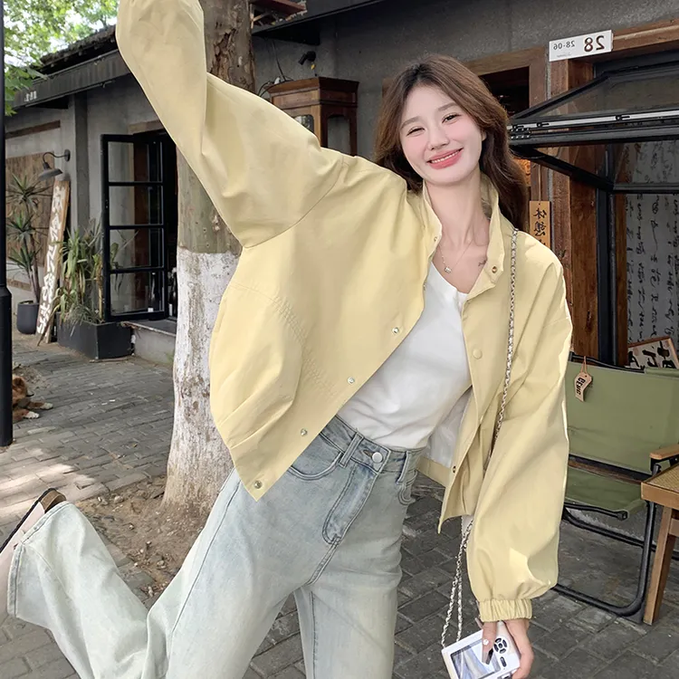 超好看奶黄色短款外套女2025早秋新款韩系慵懒风休闲时尚洋气夹克