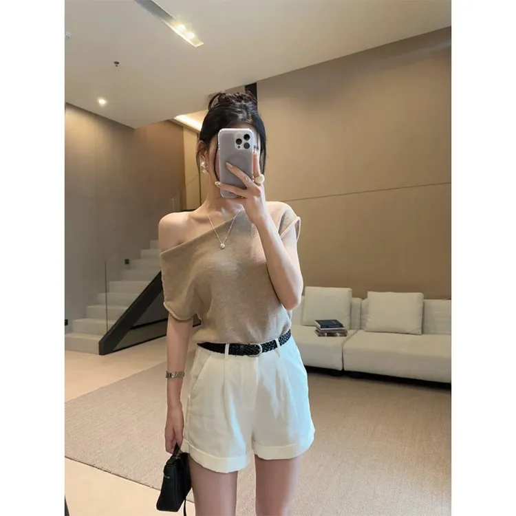 新款夏季高级设计感韩系慵懒松弛感斜肩短袖女高腰百搭洋气短裤潮