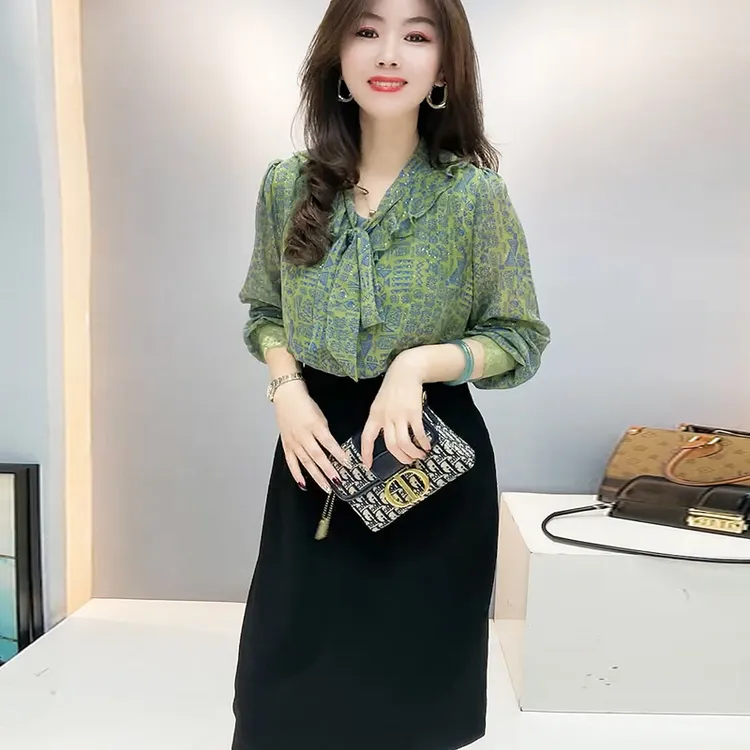 秋冬季气质百搭显瘦减龄中年连衣裙长袖拼接遮肚假两件中长裙子女