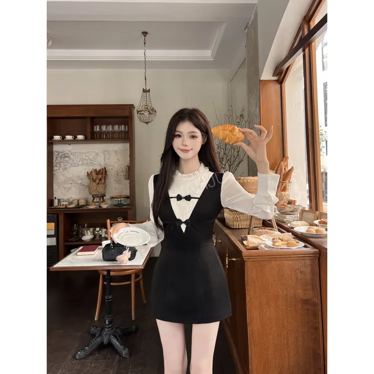 画解WAHJU【学姐衣柜】秋冬假两件设计感修身黑白撞色连衣裙9912W