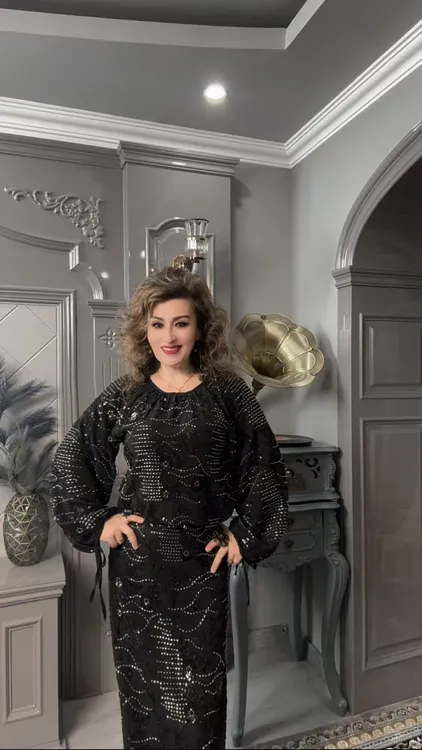 圆领marjanqekan刺绣连衣裙百搭