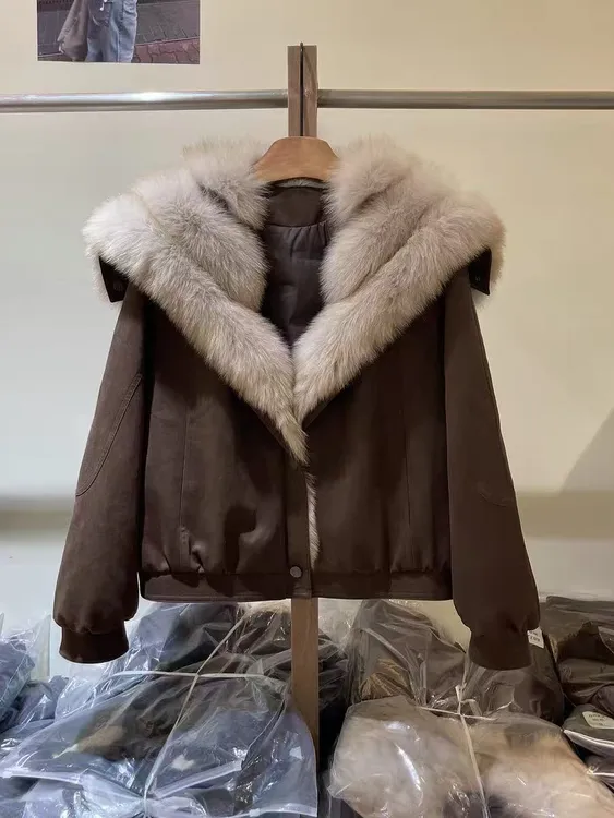 〈纪朵研〉H591毛绒大翻领加绒加厚秋冬新款宽松显瘦派克服外套女