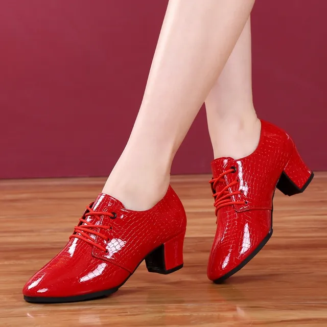 四季时尚真皮舞蹈鞋女软底交谊舞鞋广场舞水兵舞室外穿银色中跟鞋