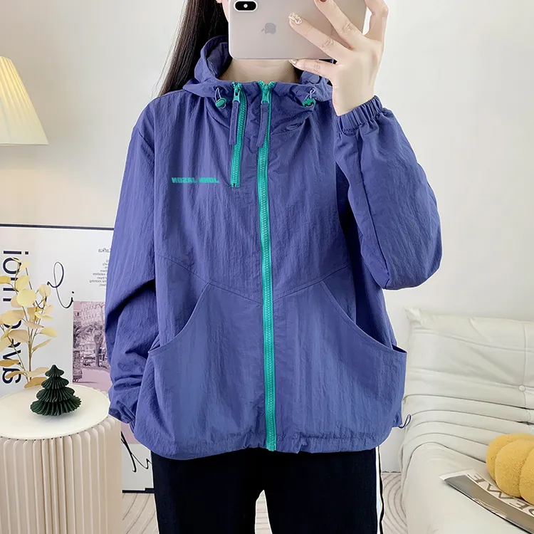 2025新款户外冲锋衣外套穿女连帽春秋运动跑步休闲防风防水风上衣