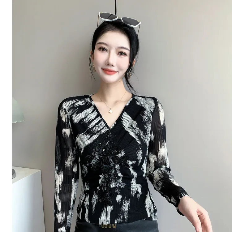 修身黑色印花V领T恤纯欲风扎染小众欧美风