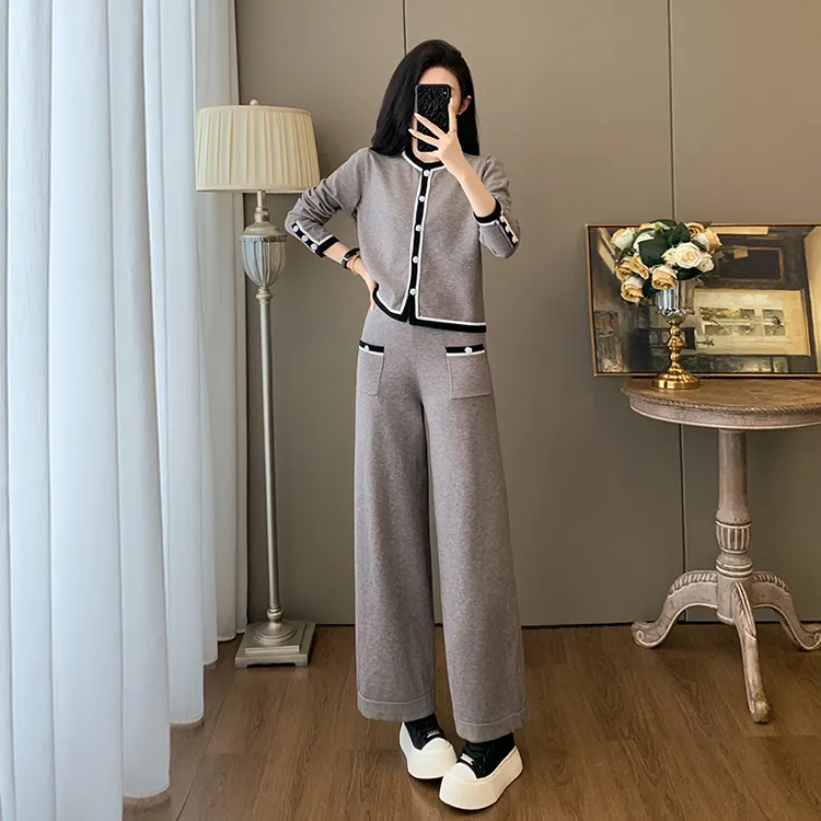 小个子针织套装女秋显瘦复古拼接短开衫外套阔腿裤休闲运动两件套