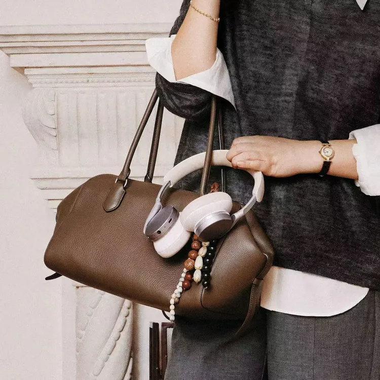 Ms.Qnn“保龄包”R*W大象灰头层胎牛皮荔枝纹保龄球包 39B1229 Q姐