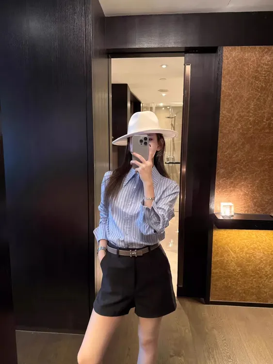 法式文艺初秋穿搭套装条纹衬衫女装秋季可拆卸裙帘休闲短裤两件套