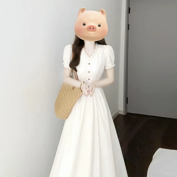法式白色温柔气质v领连衣裙子女夏季2025新款度假高级感收腰长裙